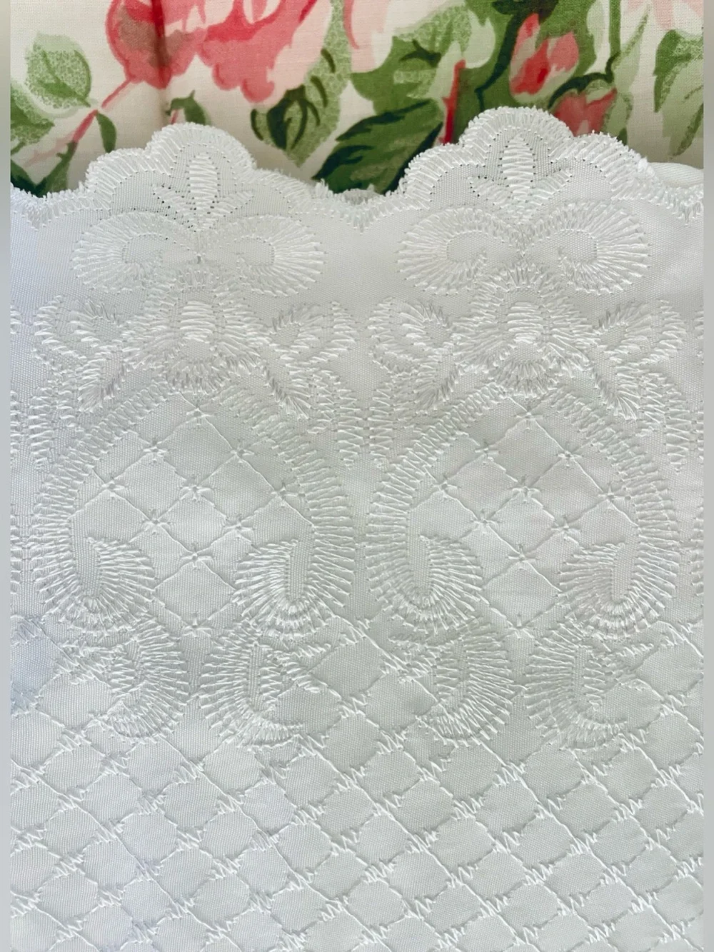 Elegant Flat Sheet White 6” Lace Cuff Polyester Queen Sz